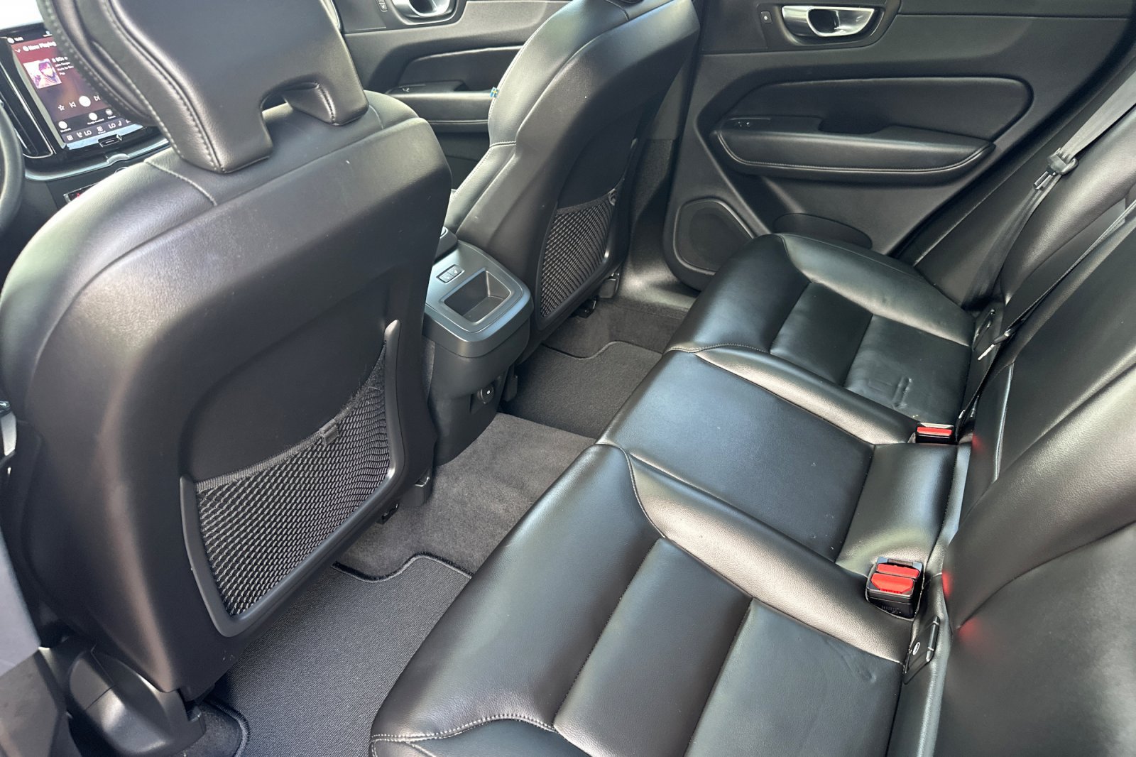 Certified 2025 Volvo XC60 B5 Core AWD/4WD image 14