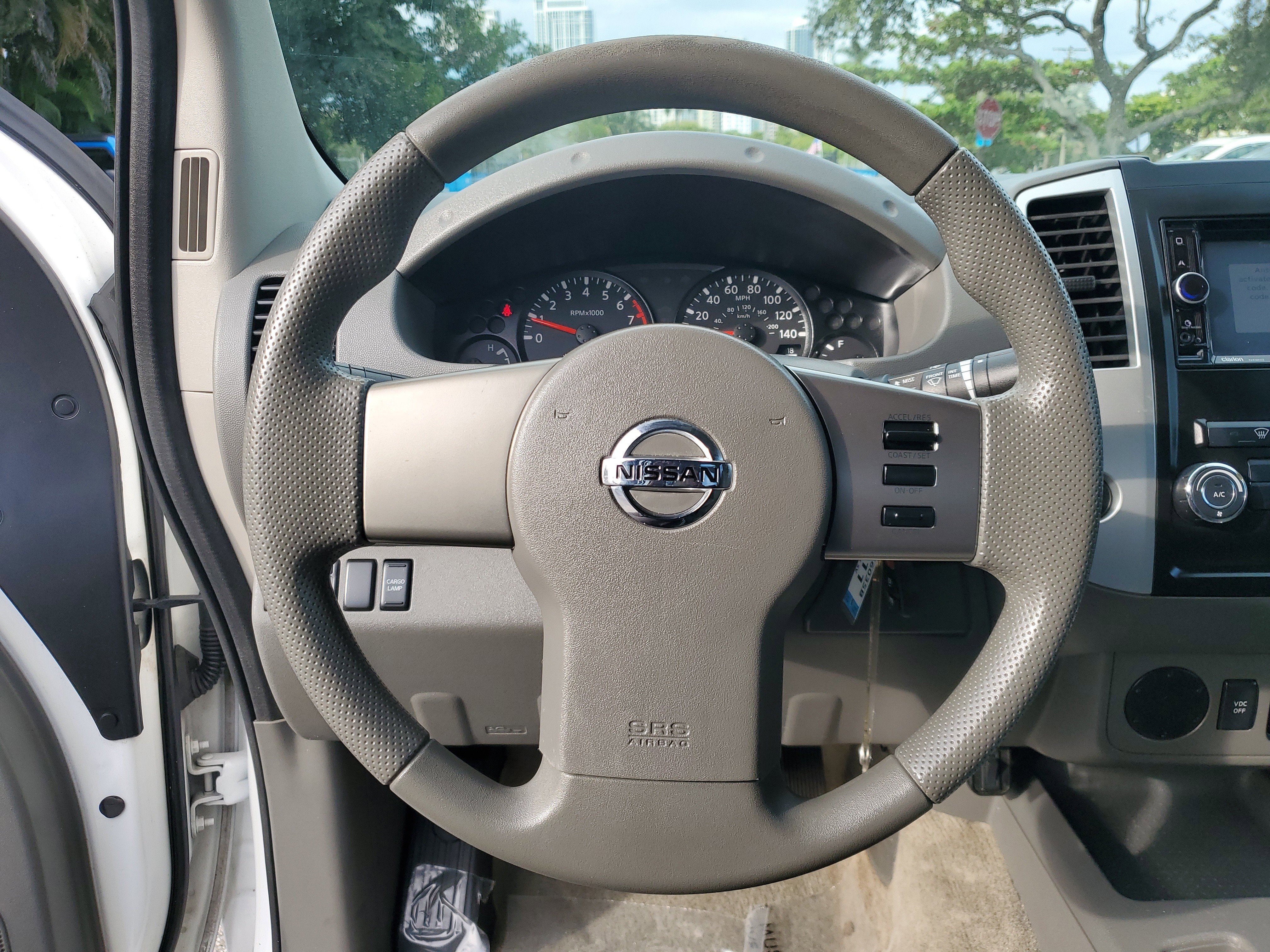 Used 2011 Nissan Frontier SV image 16