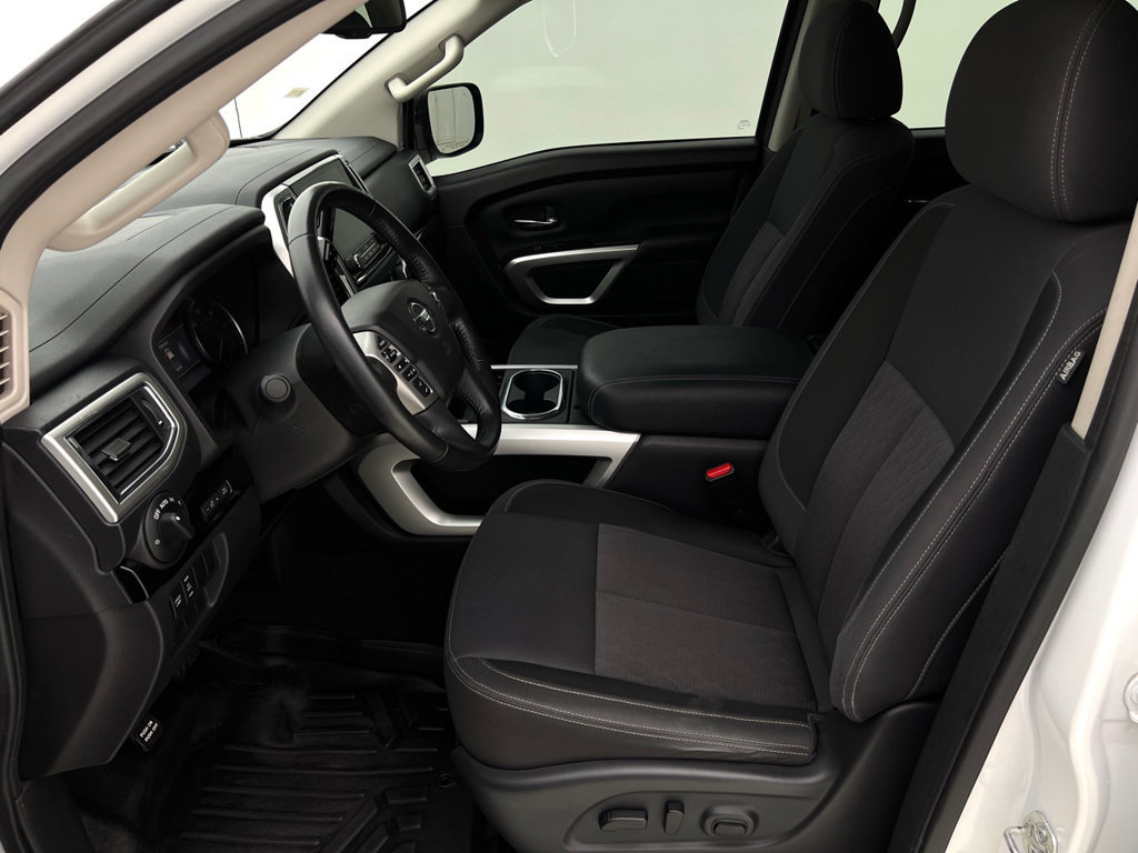 Used 2021 Nissan Titan SV w/ SV Convenience Package AWD/4WD image 11