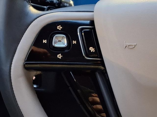 Certified 2024 Lincoln Corsair Reserve image 14