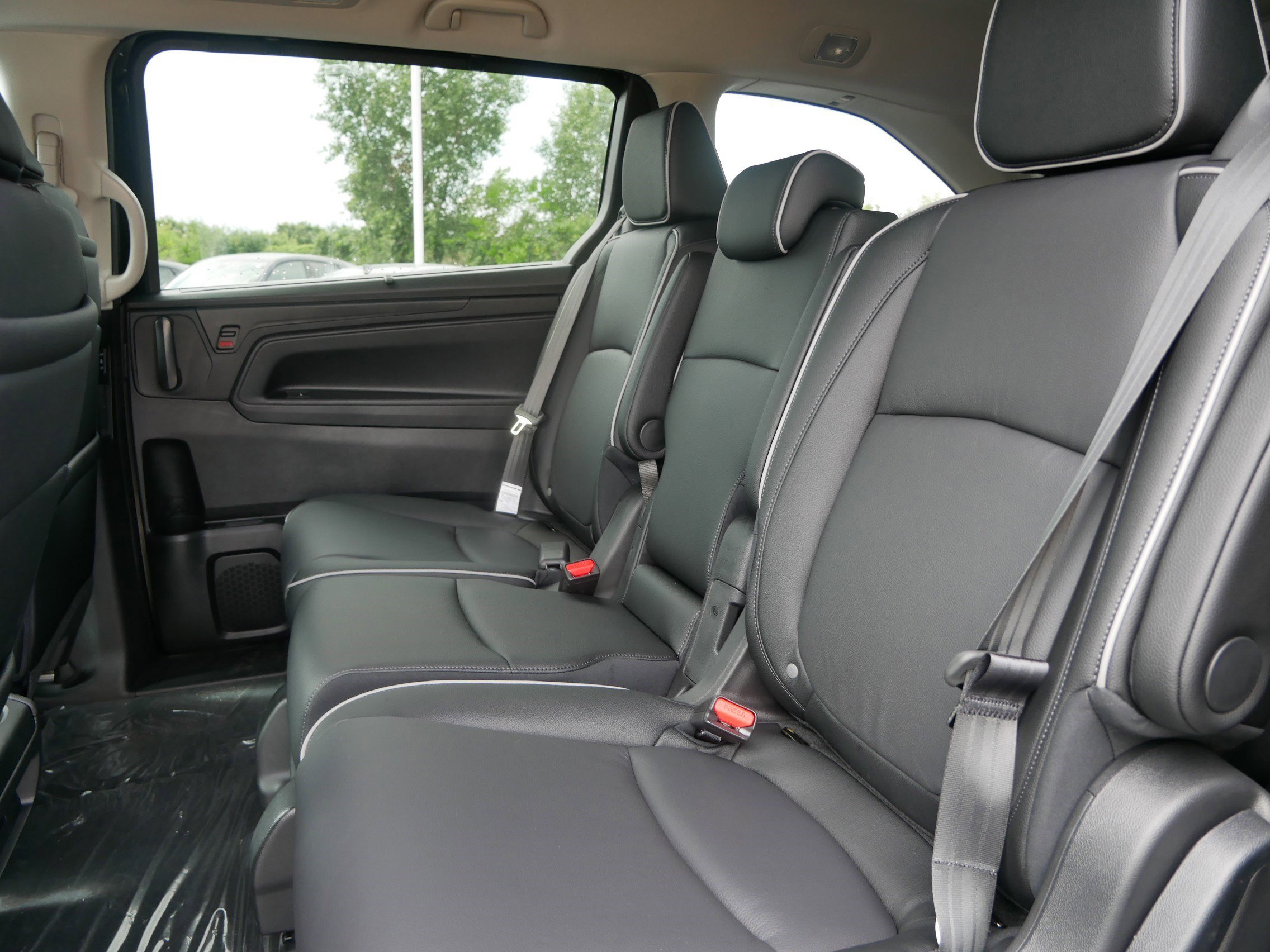 New 2026 Honda Odyssey Touring image 12