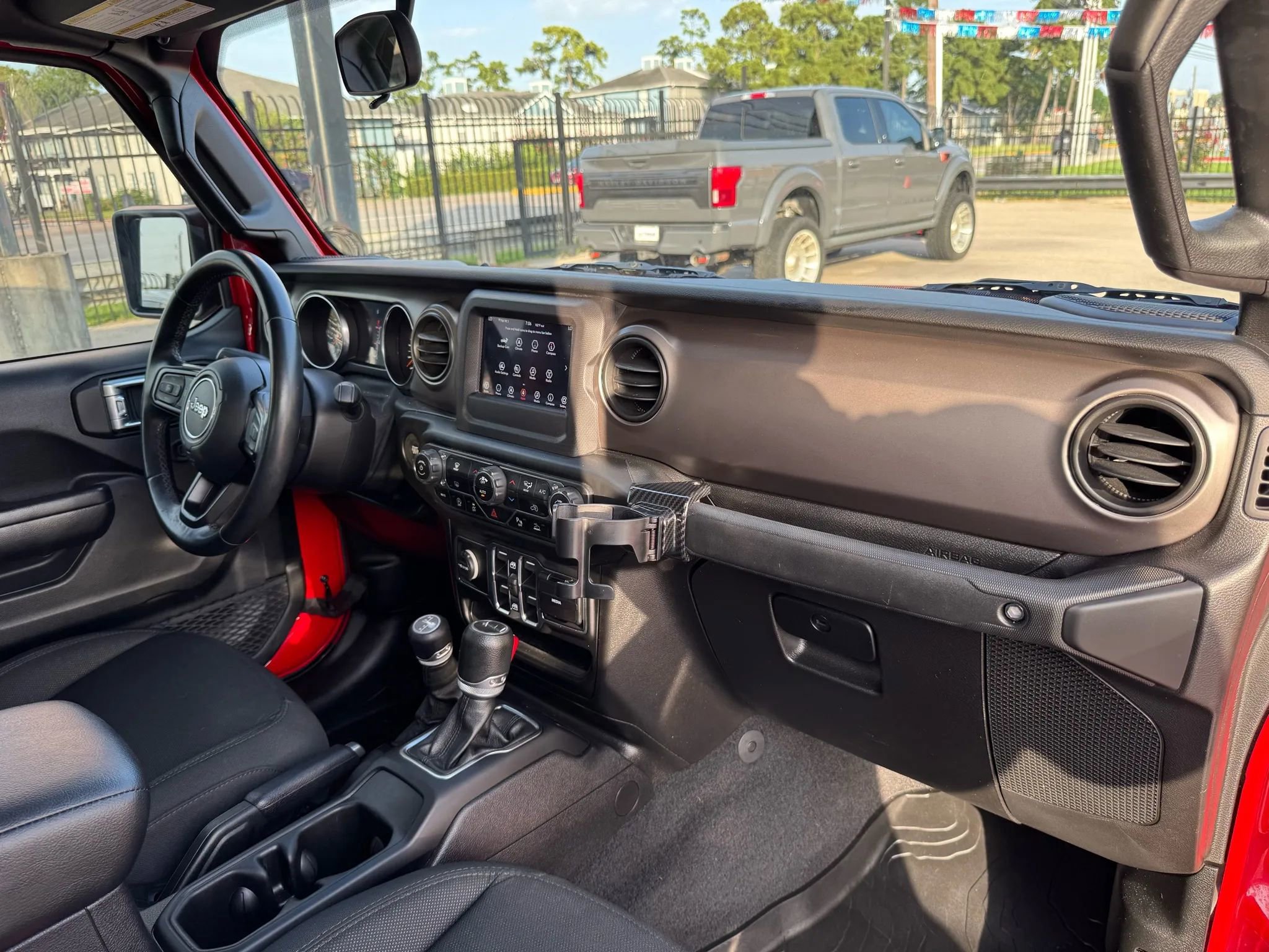 Used 2021 Jeep Gladiator Sport image 26
