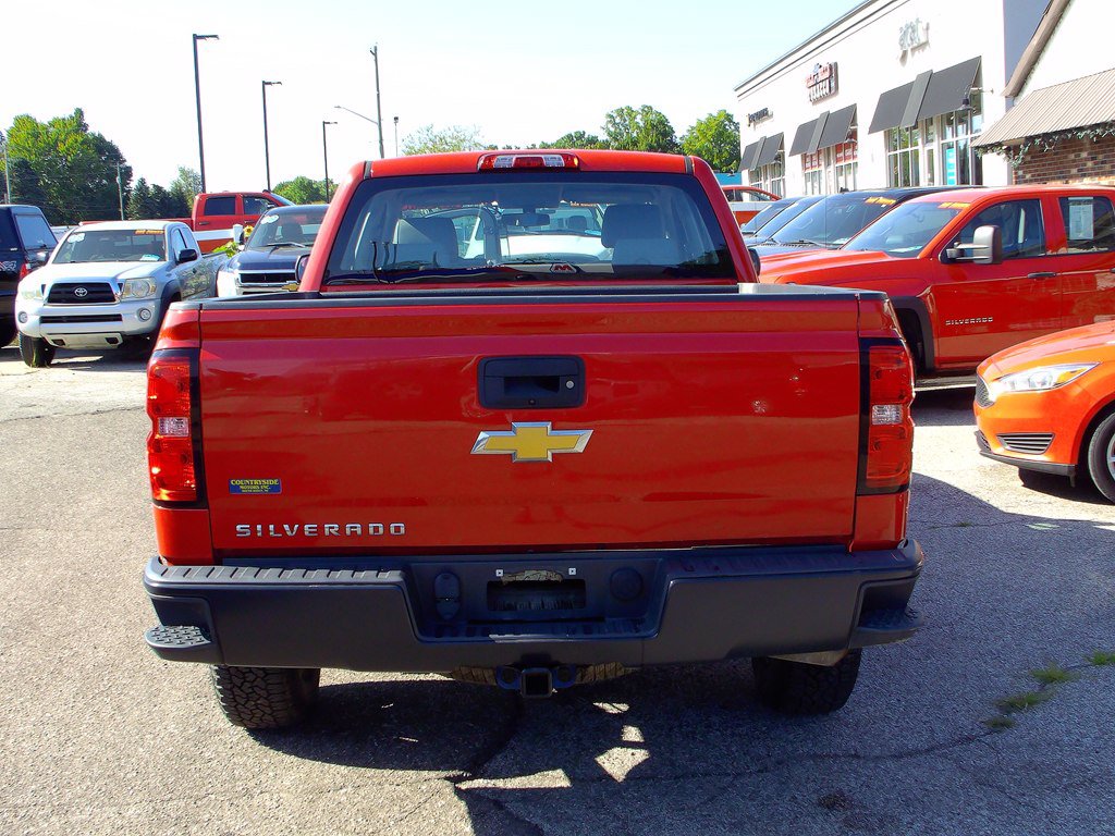 Used 2018 Chevrolet Silverado 1500 W/T AWD/4WD image 3