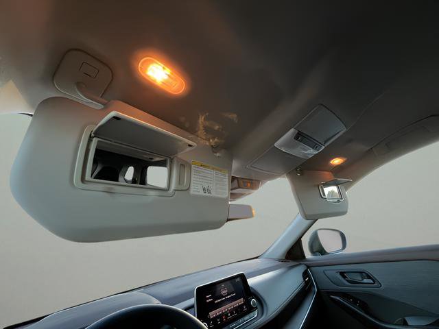 Used 2023 Nissan Rogue S image 24