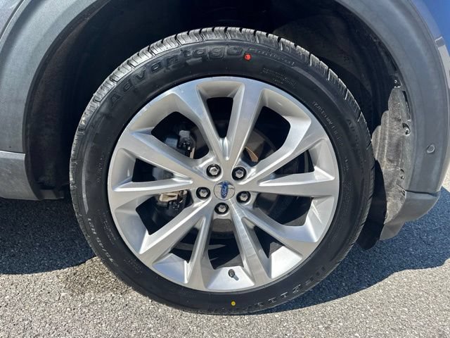 Used 2021 Ford Explorer Platinum w/ Equipment Group 601A AWD/4WD image 12