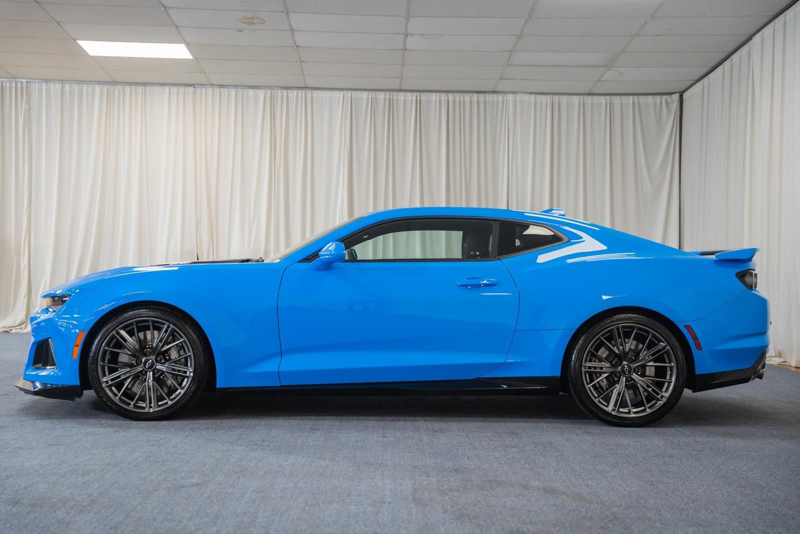 Used 2023 Chevrolet Camaro ZL1 RWD image 5