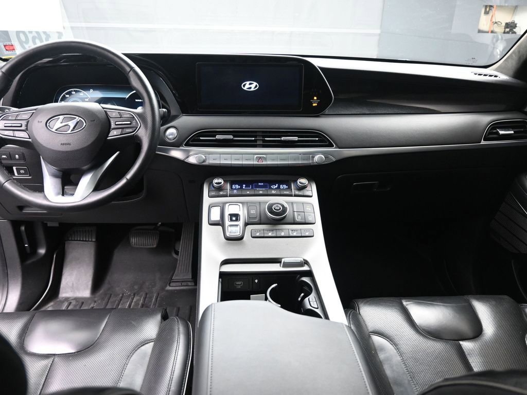 Used 2022 Hyundai Palisade Calligraphy image 9