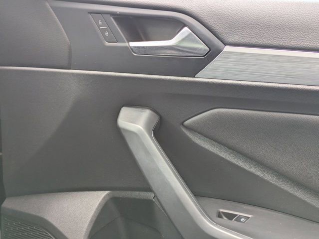 Used 2025 Volkswagen Jetta Sport FWD image 33