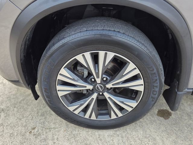 Used 2023 Nissan Rogue SV image 10