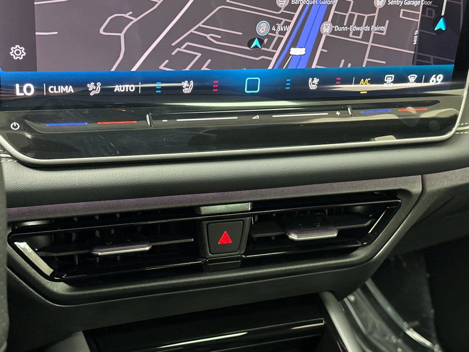 New 2026 Volkswagen Tiguan SEL R-Line AWD/4WD image 20