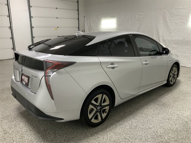 Used 2018 Toyota Prius Three Touring FWD image 5