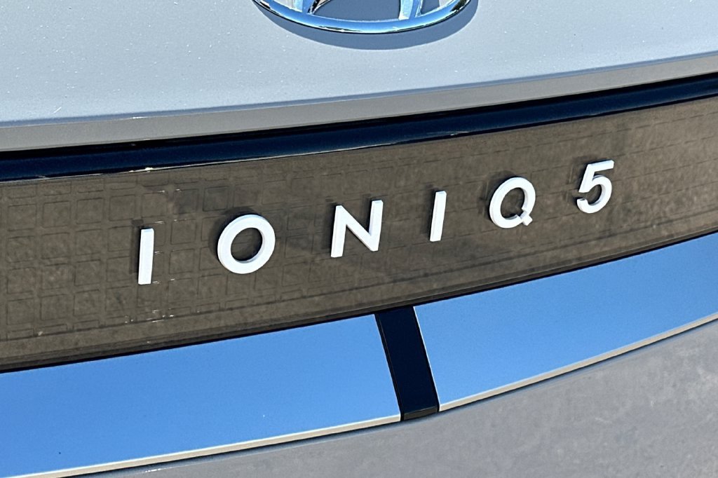 Used 2024 Hyundai Ioniq 5 SEL RWD image 28
