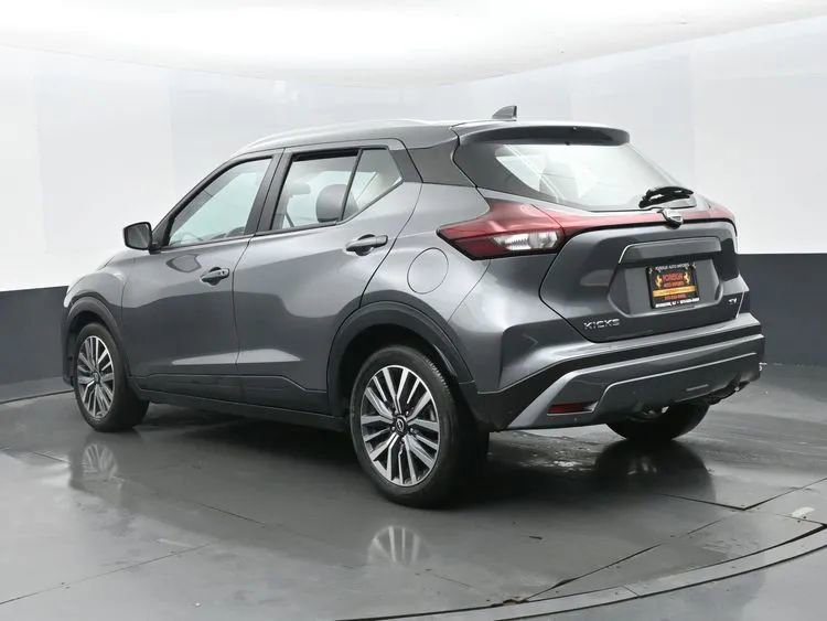 Used 2024 Nissan Kicks SV FWD image 9