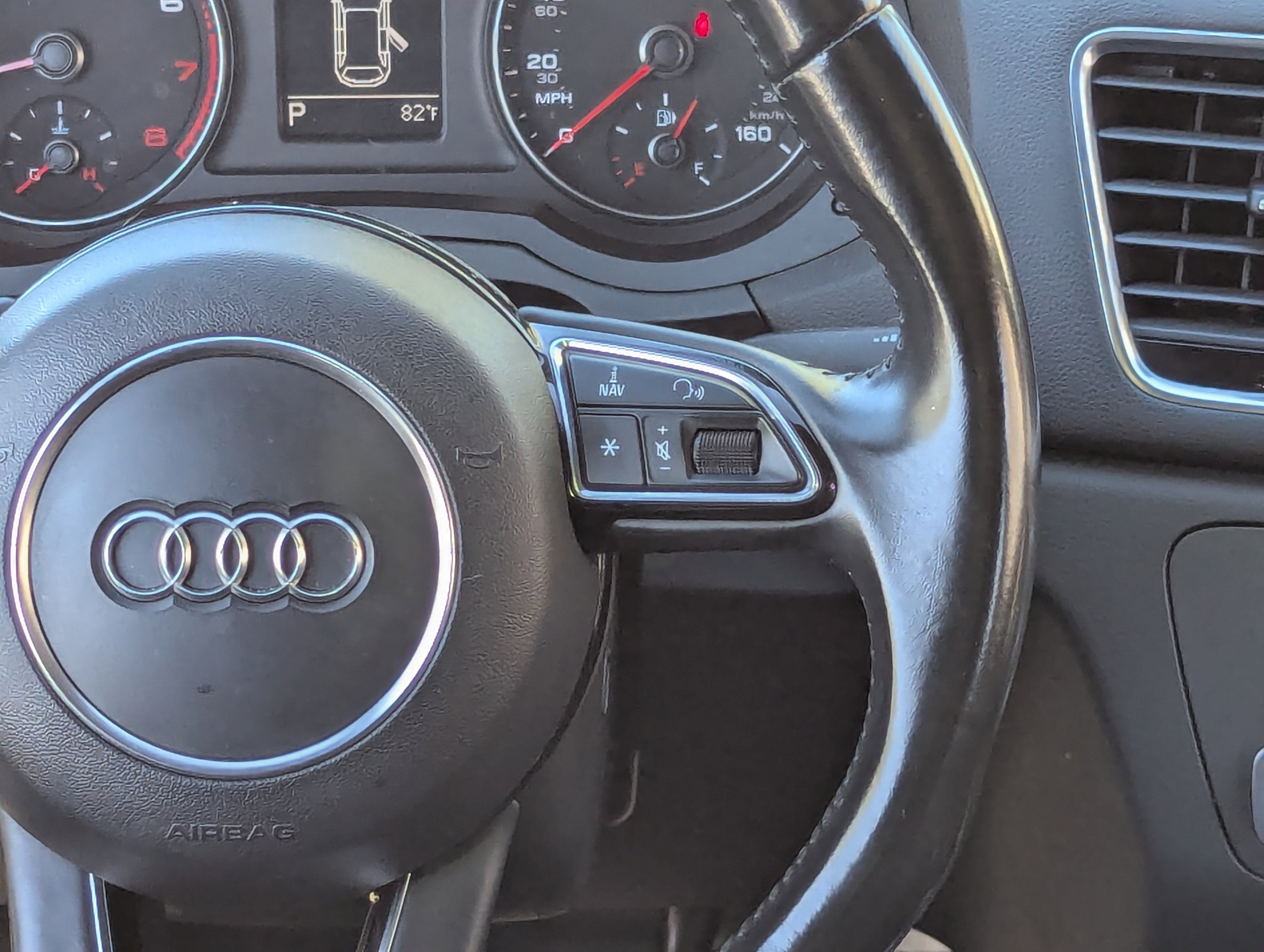 Used 2016 Audi Q3 2.0T Premium Plus image 18