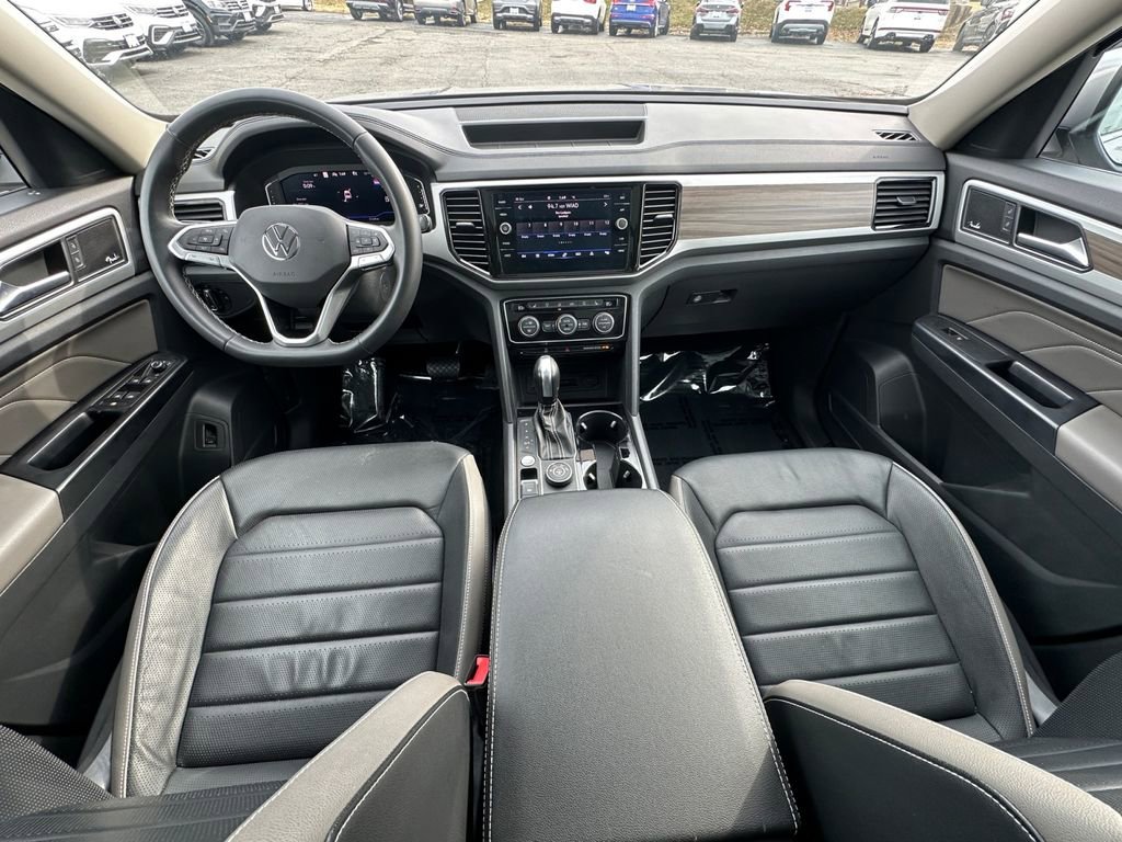 Used 2021 Volkswagen Atlas SEL Premium image 29