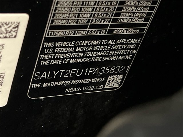 Used 2023 Land Rover Range Rover Velar R-Dynamic S image 31