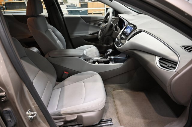 Used 2022 Chevrolet Malibu LT image 10