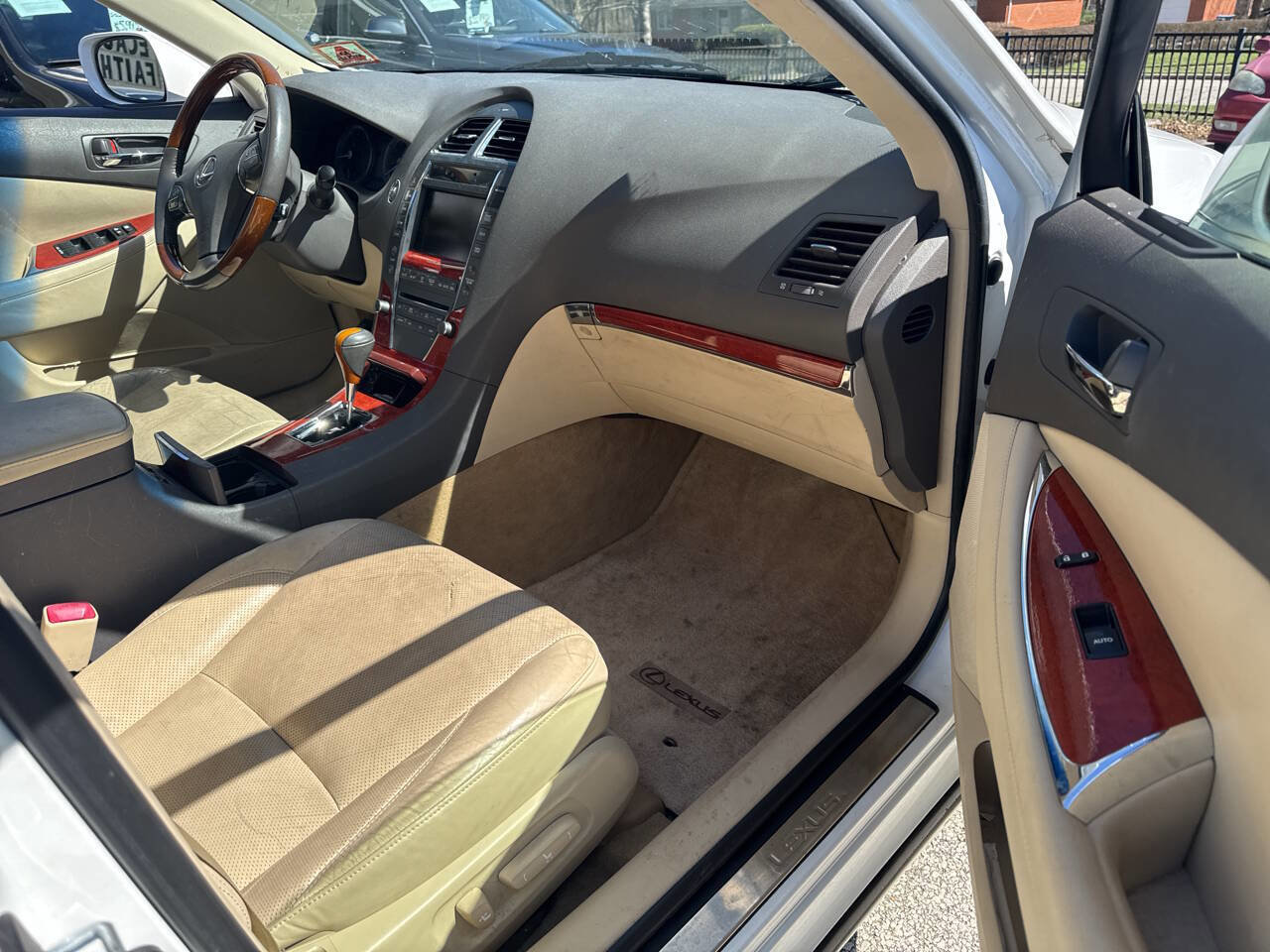 Used 2012 Lexus ES 350 image 17