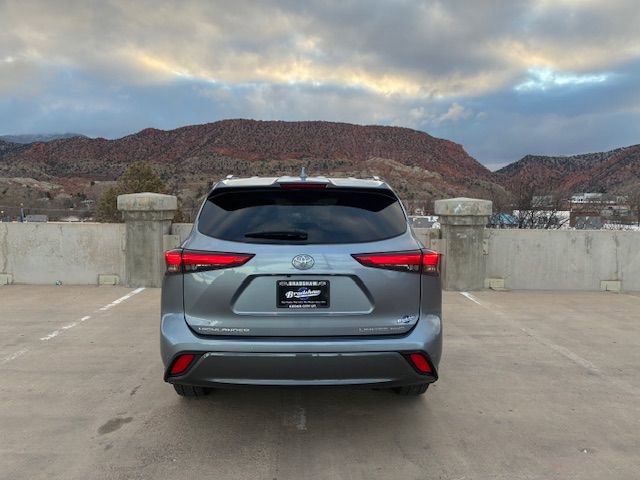 Used 2021 Toyota Highlander Limited image 7