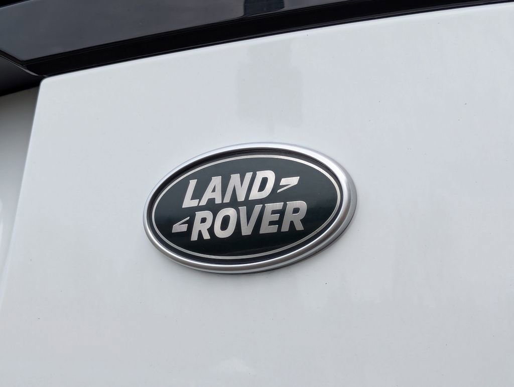 Used 2020 Land Rover Range Rover Velar R-Dynamic S image 34