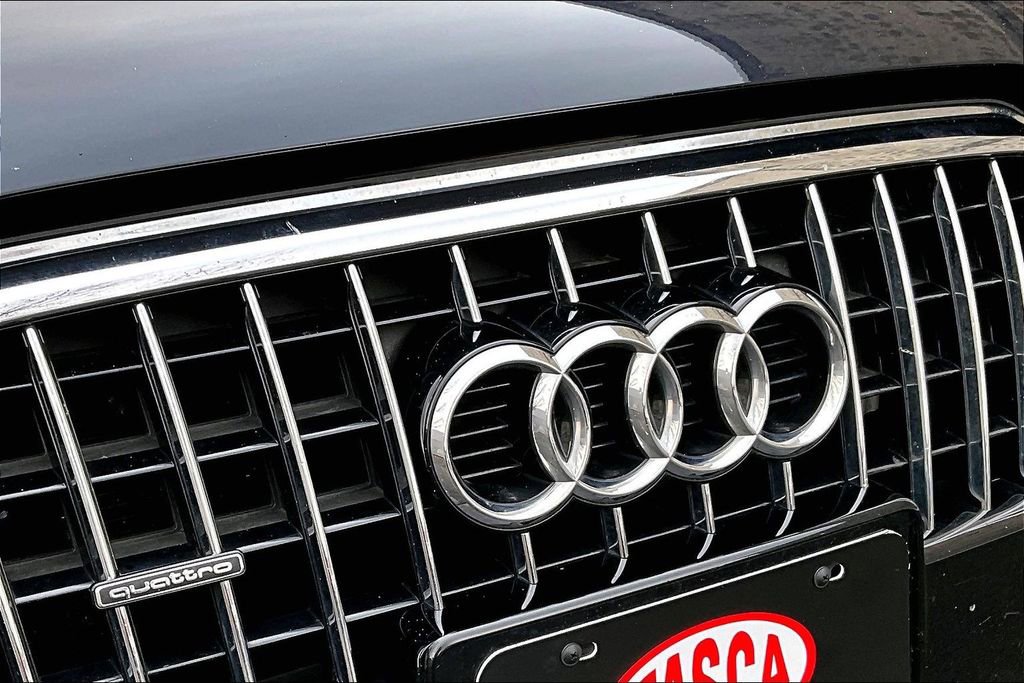 Used 2017 Audi Q5 2.0T Premium Plus w/ Technology Package image 32