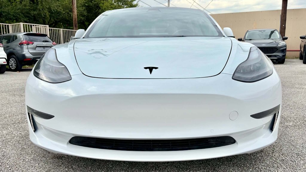 Used 2022 Tesla Model 3 Long Range AWD/4WD image 2