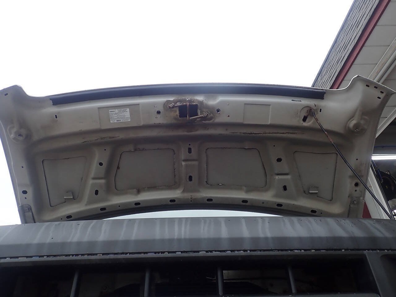 Used 2012 Ford E-250 and Econoline 250 w/ Commercial Cargo Van Pkg RWD image 35