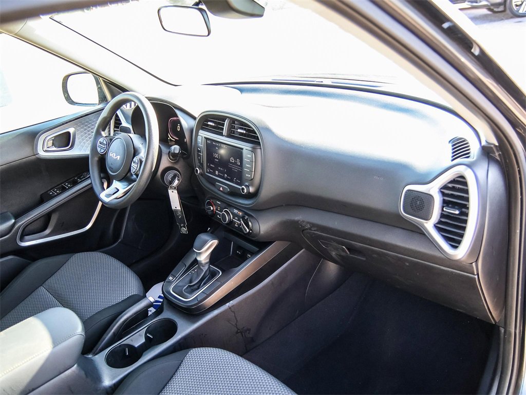 Used 2024 Kia Soul LX w/ Option Group 015 image 13