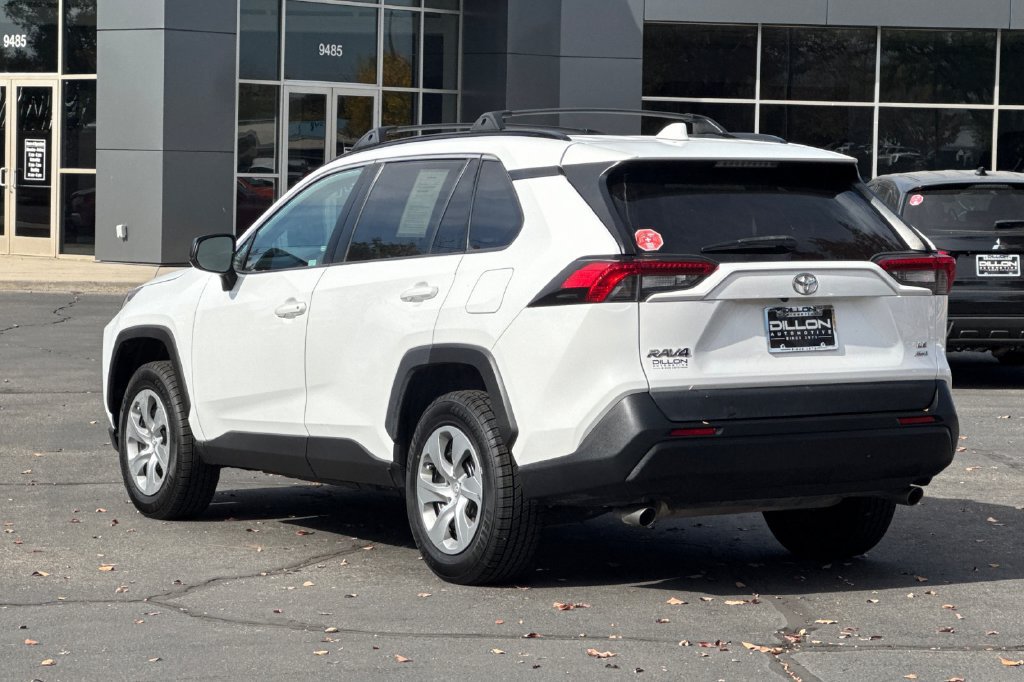 Used 2021 Toyota RAV4 LE AWD/4WD image 9