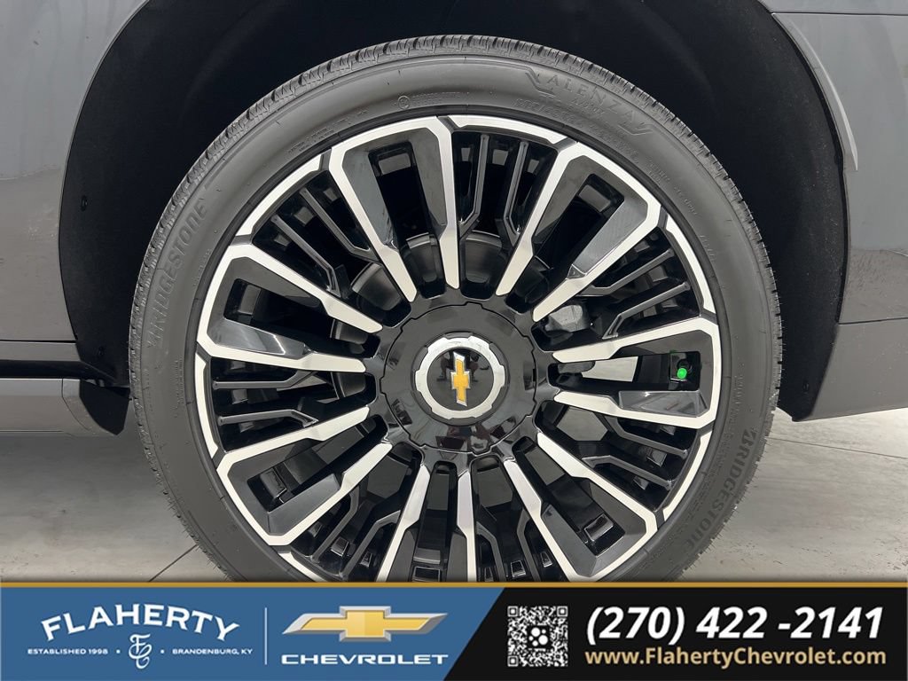 New 2026 Chevrolet Suburban High Country AWD/4WD image 19
