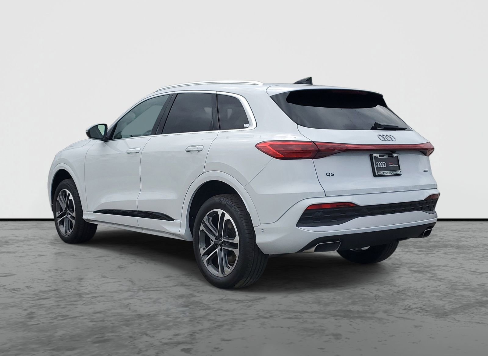 New 2025 Audi Q5 Premium Plus AWD/4WD image 4