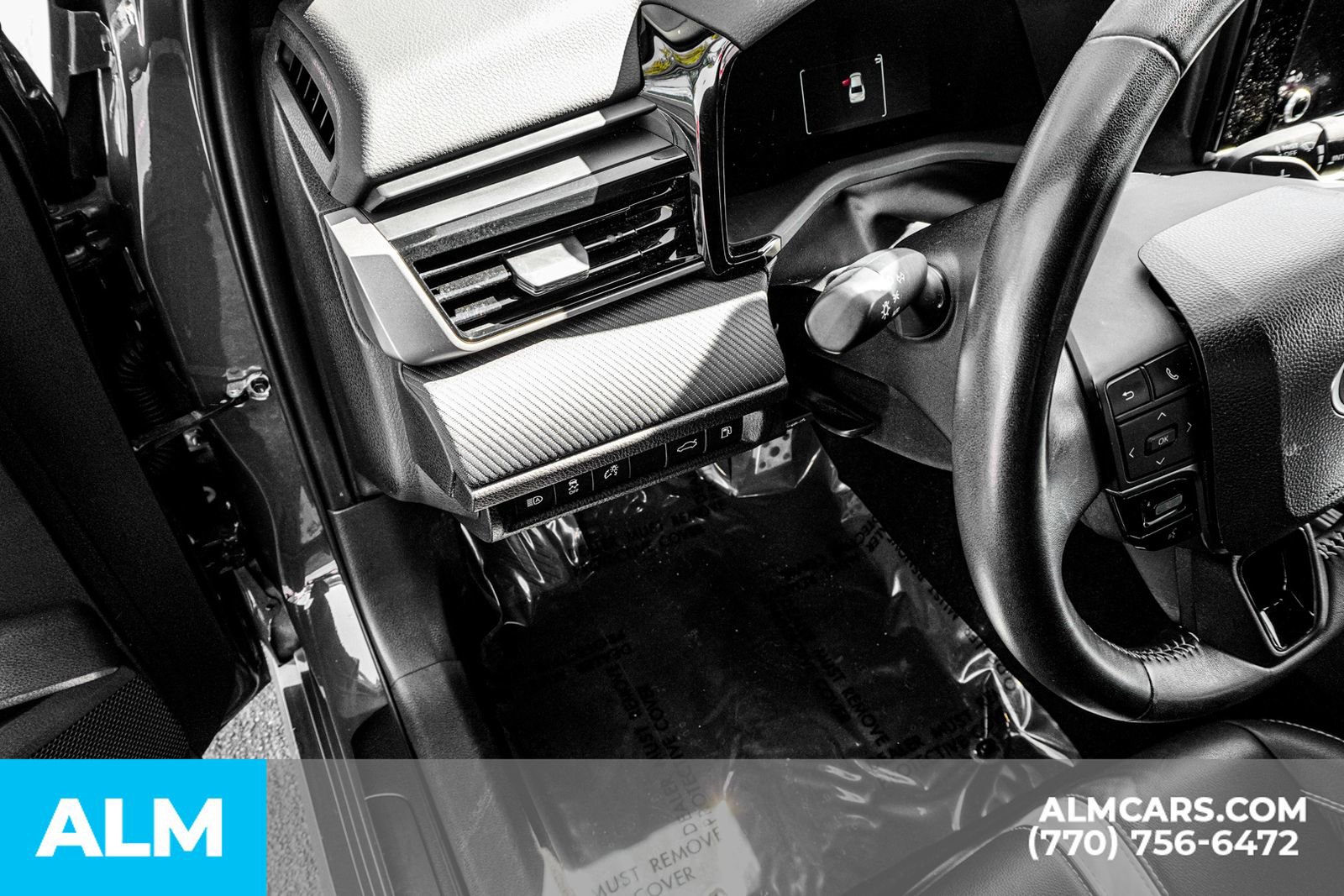 Used 2025 Toyota Camry SE image 37