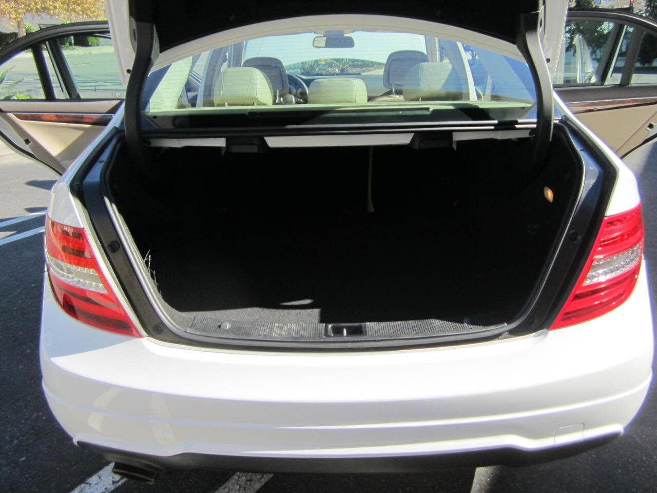 Used 2014 Mercedes-Benz C 250 C 250 Sport 4dr Sedan image 11
