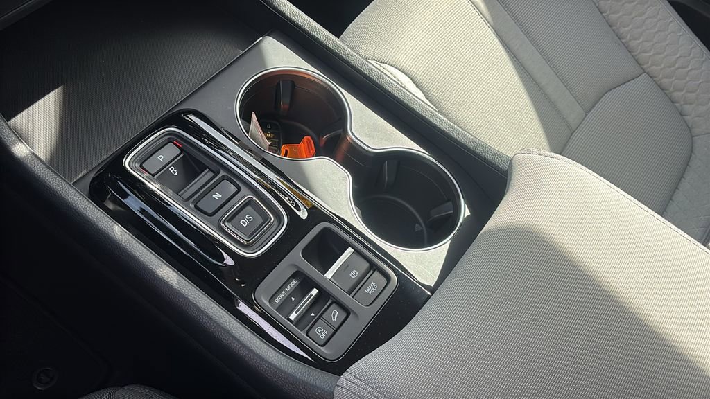 Used 2023 Honda Pilot LX image 21