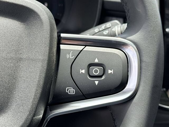 New 2024 Volvo XC40 B5 Plus w/ Climate Package AWD/4WD image 9
