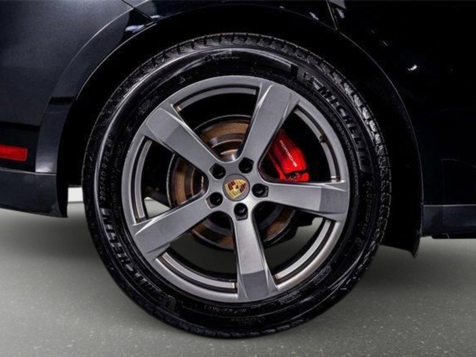 Used 2022 Porsche Macan S w/ Premium Package Plus image 10