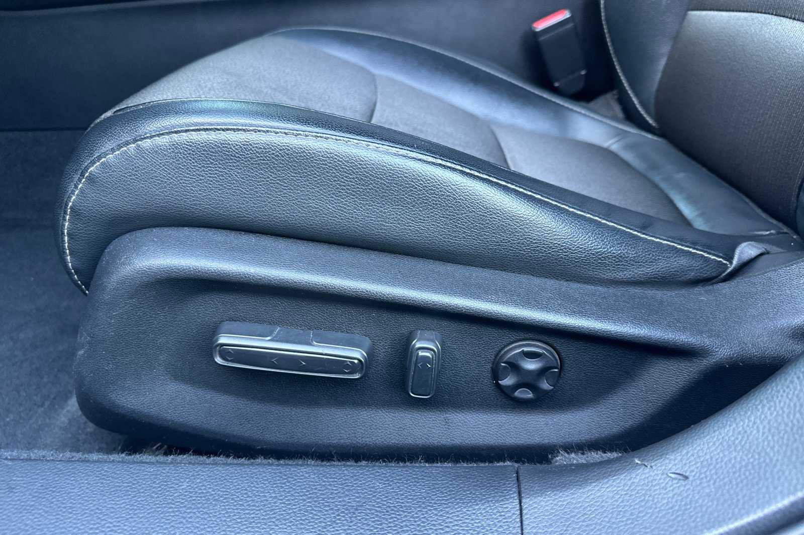 Used 2018 Honda Accord Sport image 13