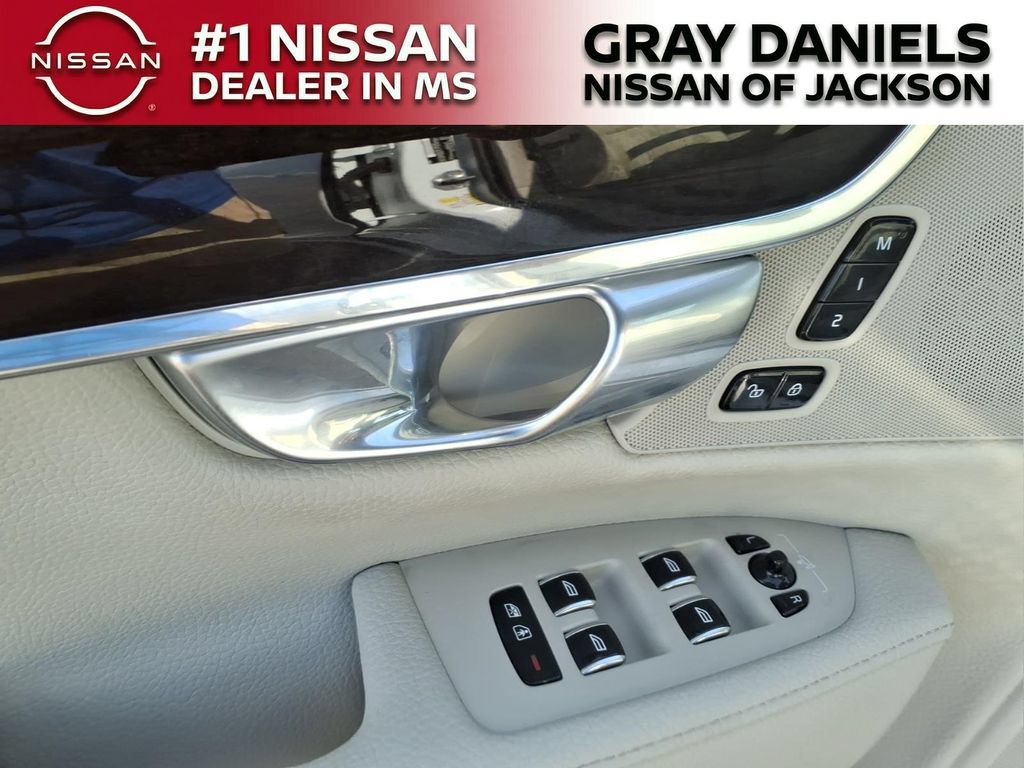 Used 2018 Volvo S90 T5 Momentum w/ Convenience Package FWD image 10