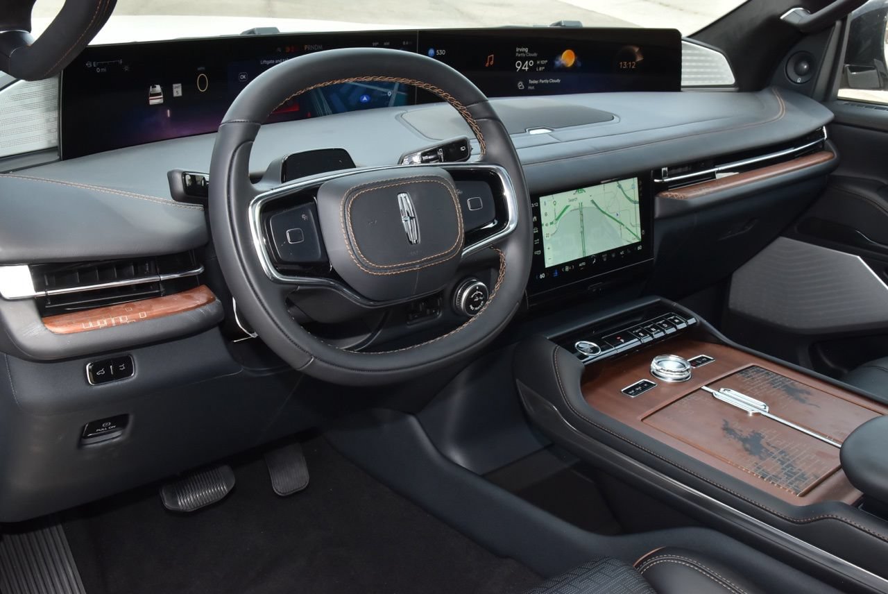 New 2027 Lincoln Navigator Black Label AWD/4WD image 39