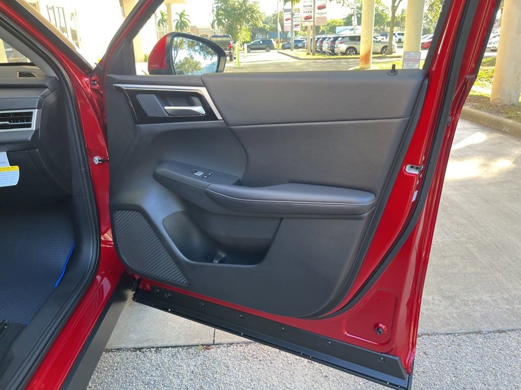 New 2025 Mitsubishi Outlander SE image 27