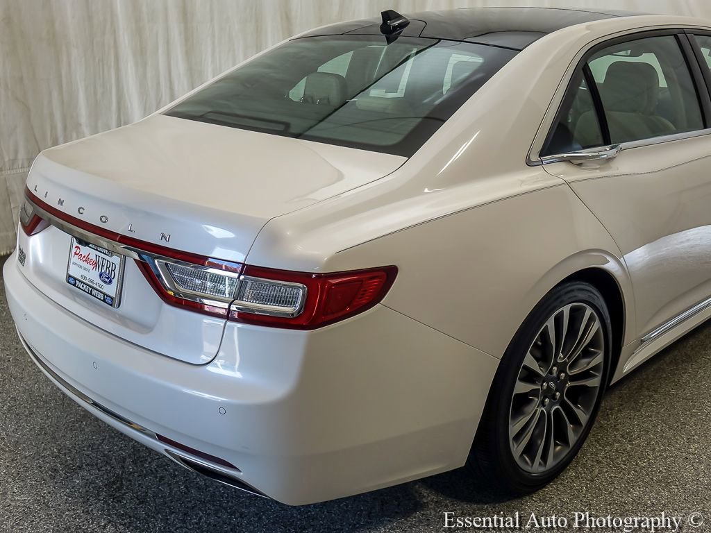 Used 2019 Lincoln Continental Select w/ Continental Climate Package FWD image 9