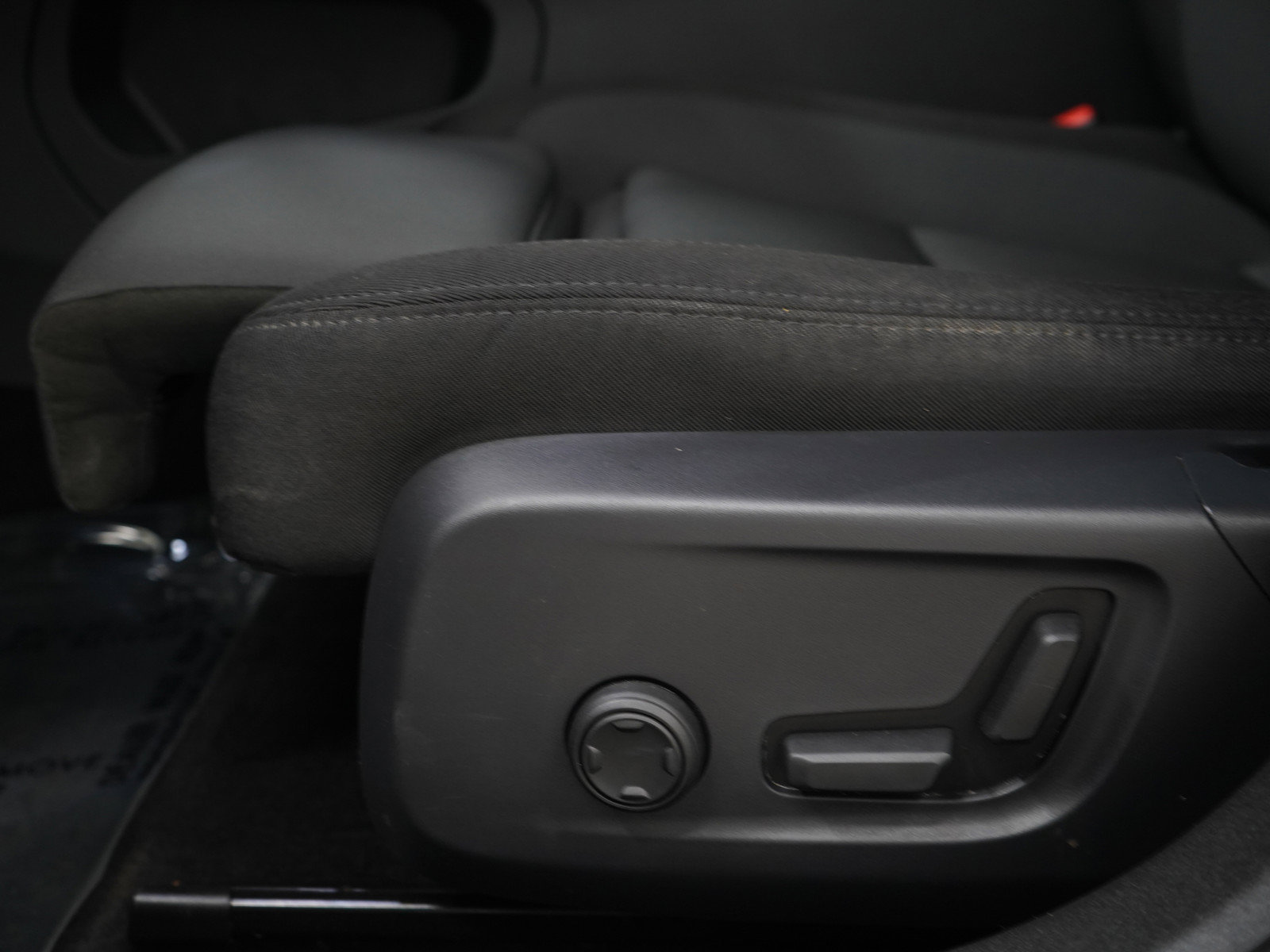 Used 2021 Polestar Polestar 2 AWD/4WD image 23
