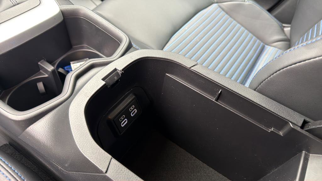 Used 2024 Toyota RAV4 XSE w/ Advanced Technology Package image 27