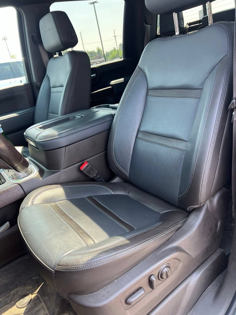Used 2022 GMC Sierra 3500 Denali AWD/4WD image 13