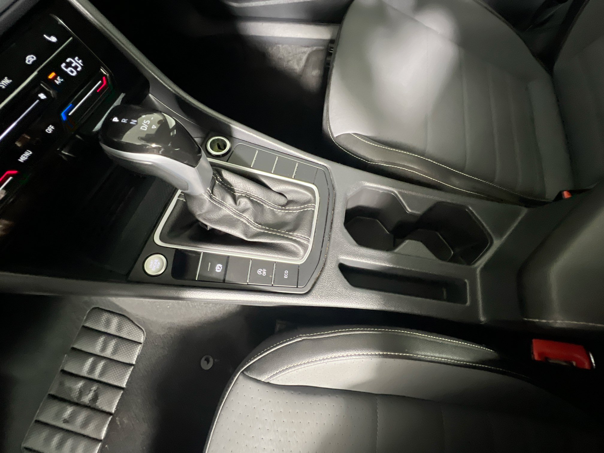 Used 2025 Volkswagen Jetta SE FWD image 25