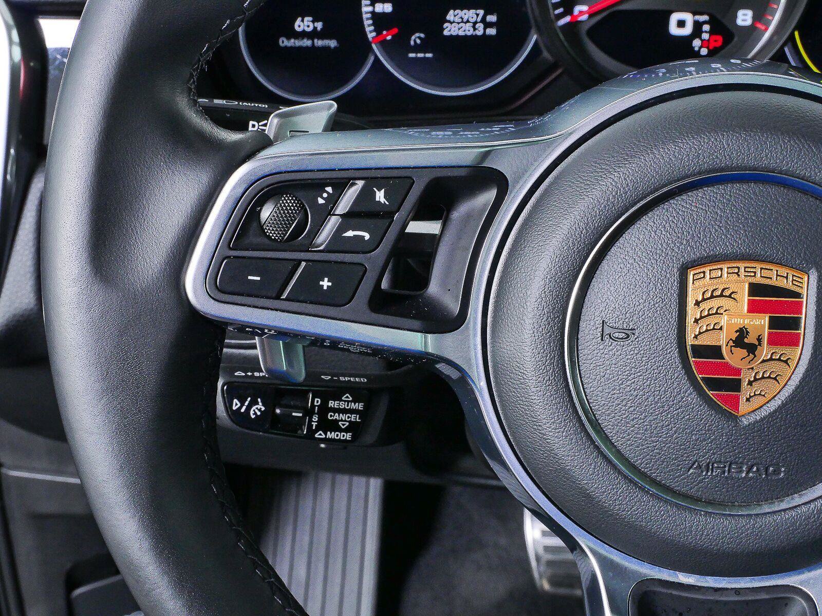 Certified 2022 Porsche Cayenne S Platinum AWD/4WD image 11