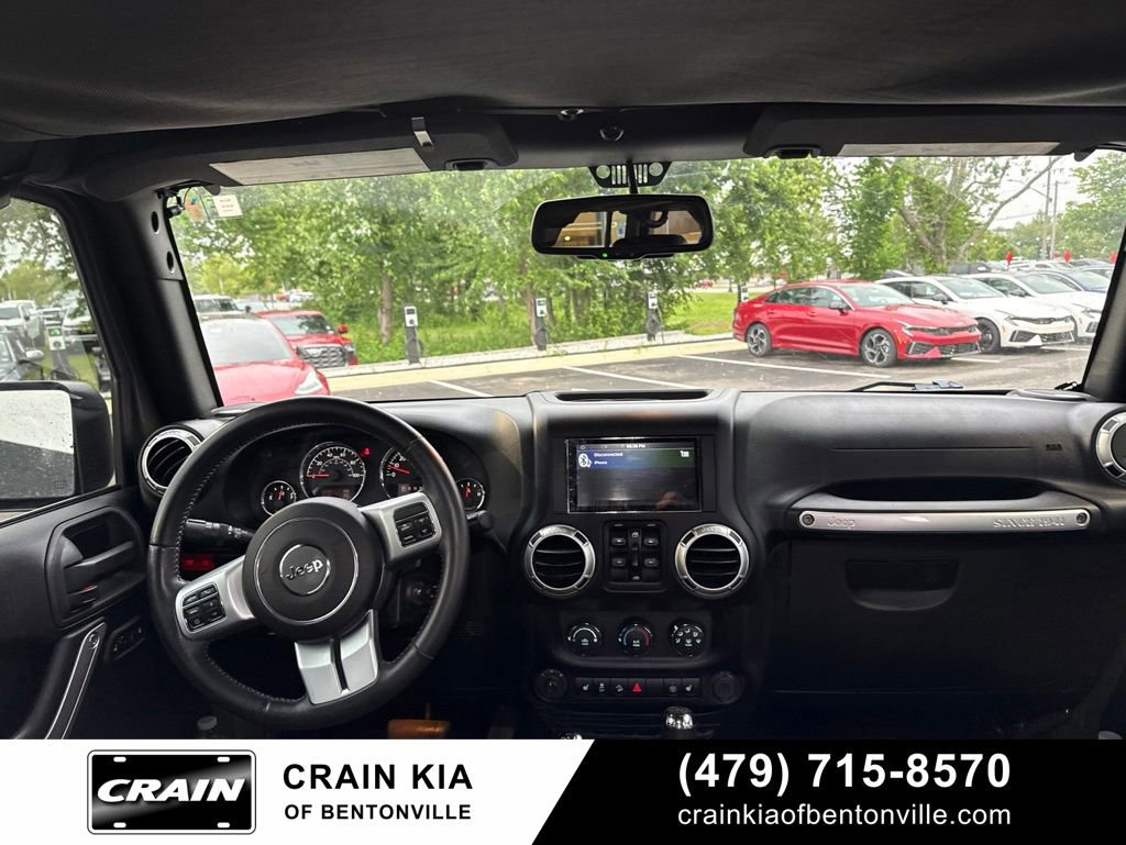 Used 2015 Jeep Wrangler Unlimited Rubicon AWD/4WD image 17