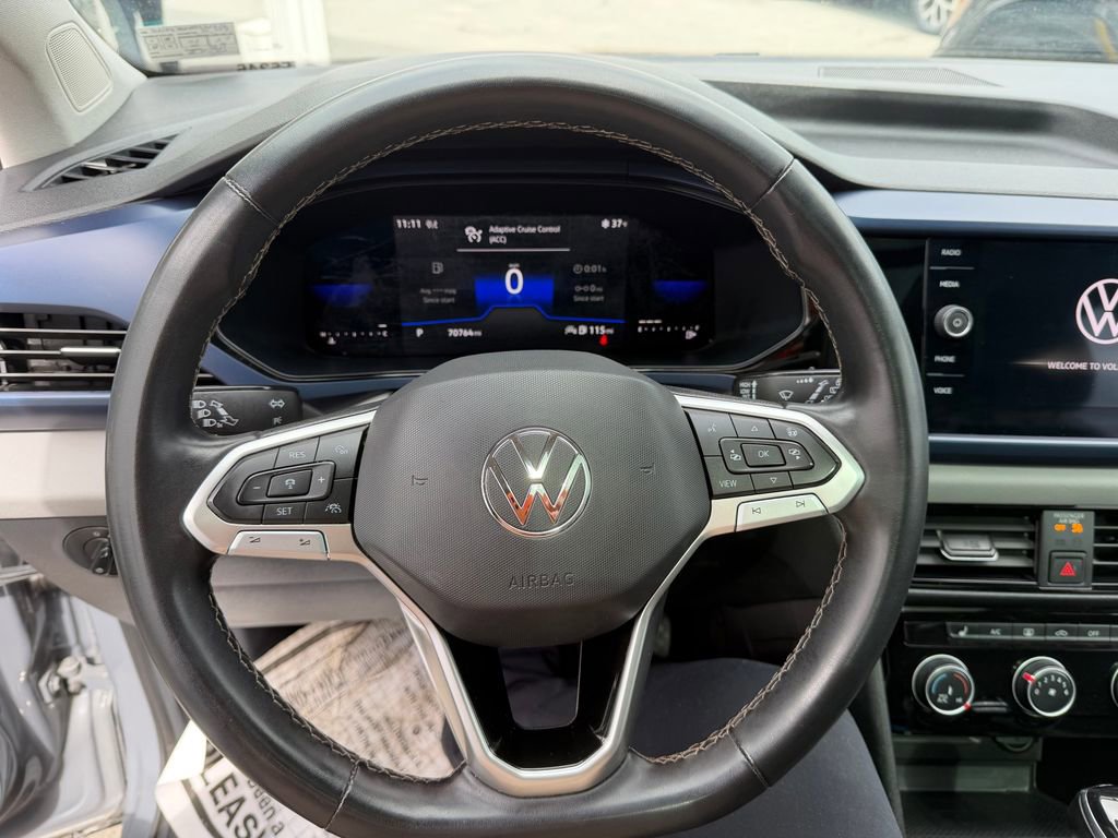 Used 2023 Volkswagen Taos SE w/ Panoramic Sunroof Package image 15