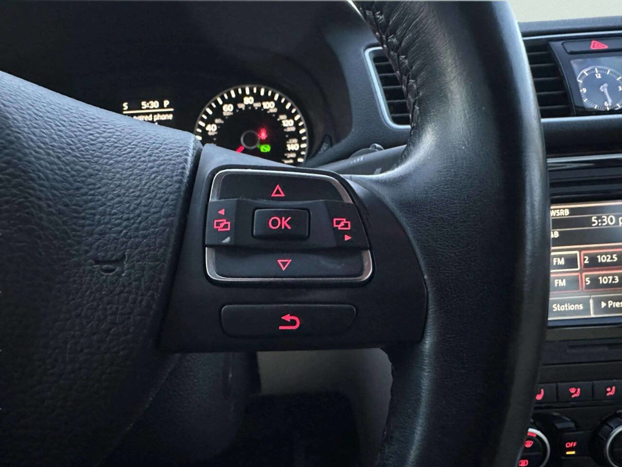 Used 2013 Volkswagen Passat 2.5 SEL Premium image 24