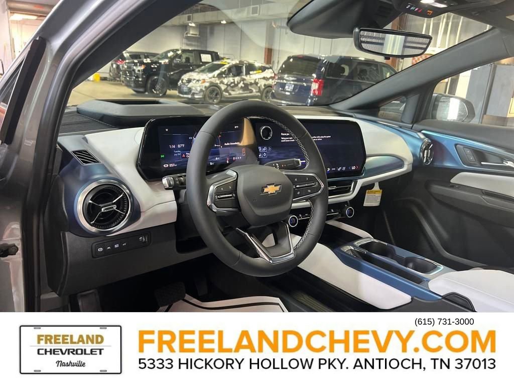 New 2025 Chevrolet Equinox EV LT w/ Convenience Package II image 9
